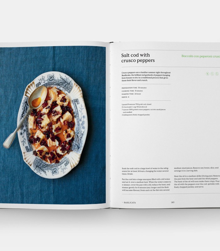 The Regional Italian Cookbook: Recipes from The Silver Spoon