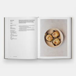 The Festive Baker: A Cookbook - Baking for celebrations and special occasions around the world